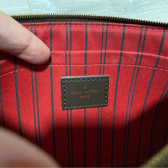 Authentic Louis Vuitton Damier Ebene Neverfull Pochette - Picture 5 of 11